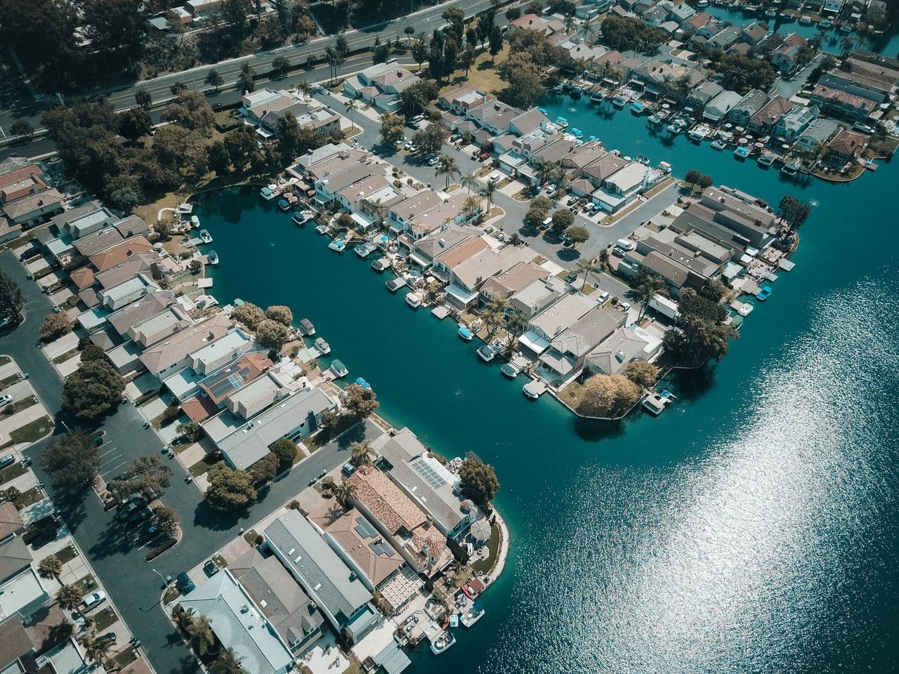 mogul vs. Fundrise vs. RealT